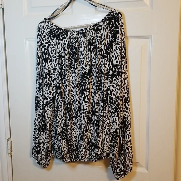 Scoop Womens Black White Zebra Print Longsleeve Shirt - Picture 5 of 10